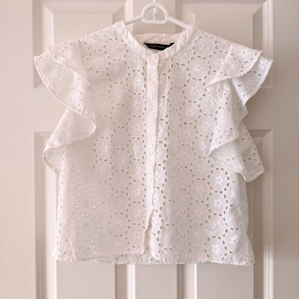 NWOT Zara Eyelet Ruffle Sleeve Blouse L